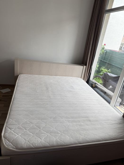 Pat 160x200 cu saltea