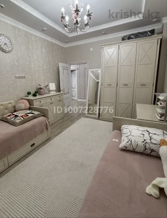 Продам 4-комнатную квартиру