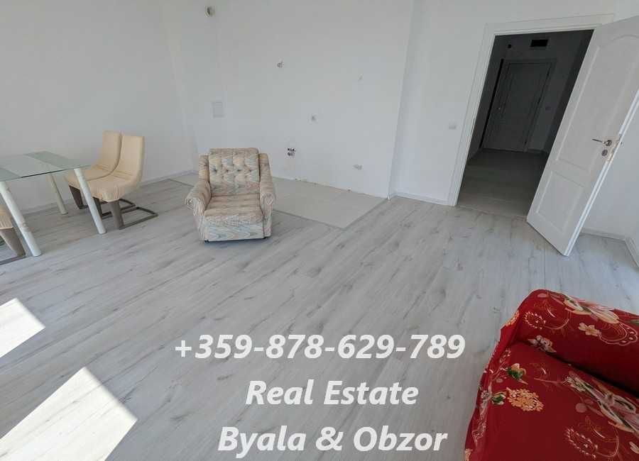 Просторен двустаен апоартамент с 2 бани и с голяма тераса