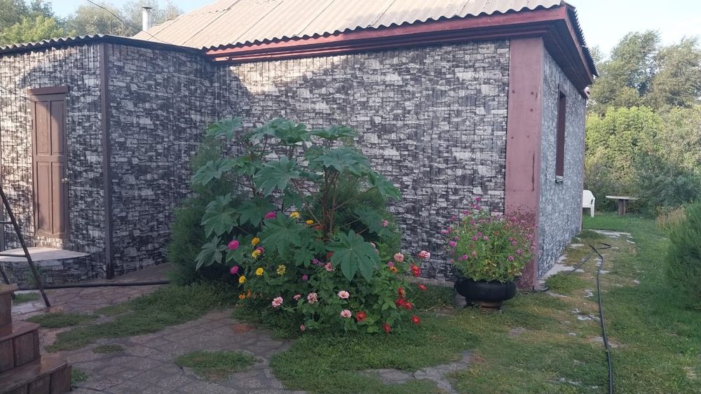 Продам Дом за школой Ломоносова