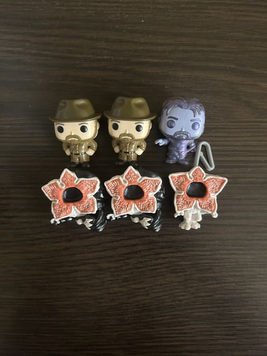 Фигурки очень странные дела