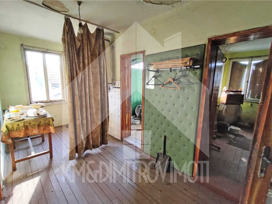 Продава се Етаж от къща в Нови пазар - 82 кв.м за 448 €/кв.м - Снимка #2