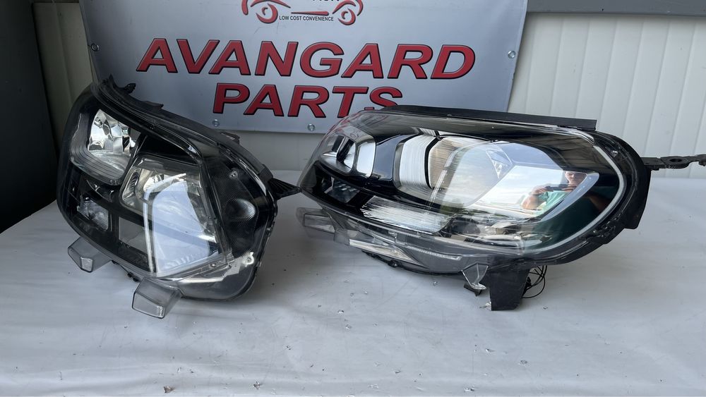 2 комплекта ляв и десен фар Citroen Jumpy 2016-2023