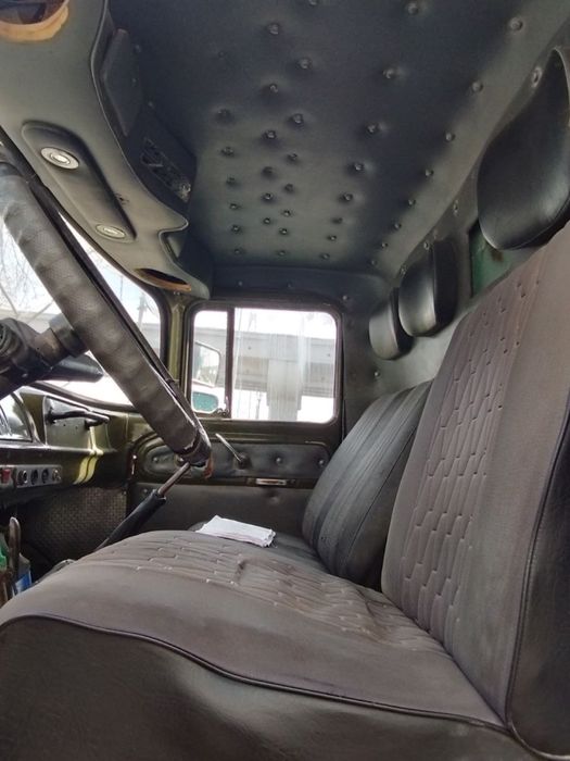 Zil samosval srochno sotiladi yurishlari zor  tayyor