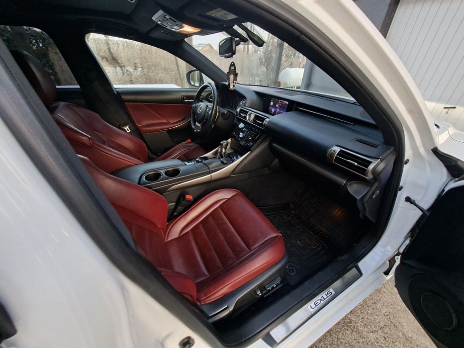 Lexus is300h Fsport din 2013 2.5 hybrid 242 cp