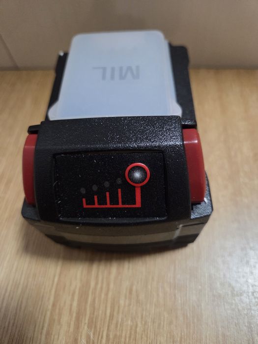 Чисто нова акумулаторна батерия за Milwaukee M18