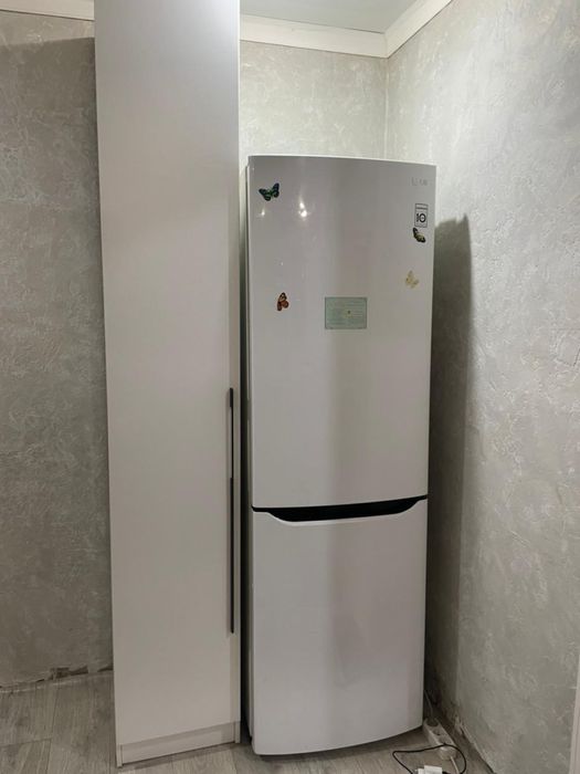 Холодильник LG No Frost в отличном состоянии / Двухкамерный