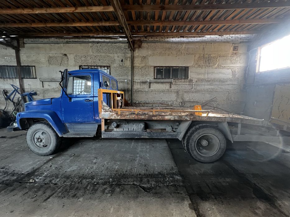 Продам Газ53  Эвакуатор с вложениями