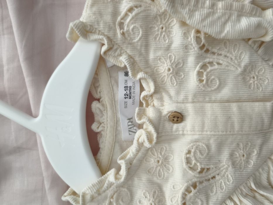 Rochiță Zara 12-18 luni noua fără eticheta