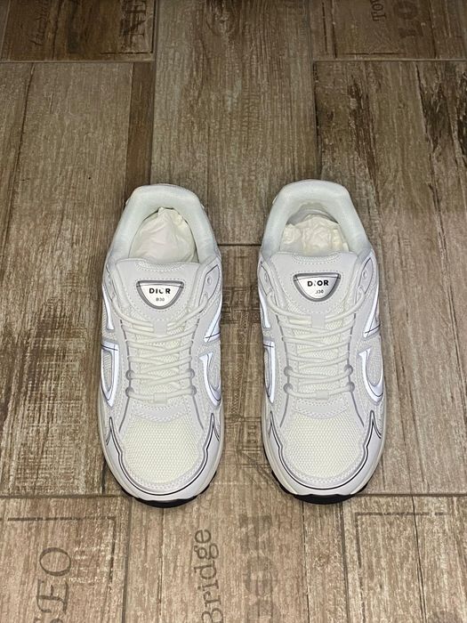 Dior B30 Plain White