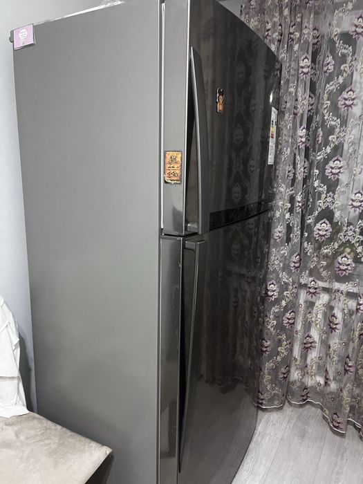 Продаю холодильник LG ,  обем 422 дм-3, з