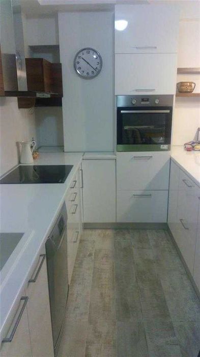 Дава се под наем Двустаен апартамент в Бургас, Братя Миладинови - 53 кв.м за 204 € - Снимка #3