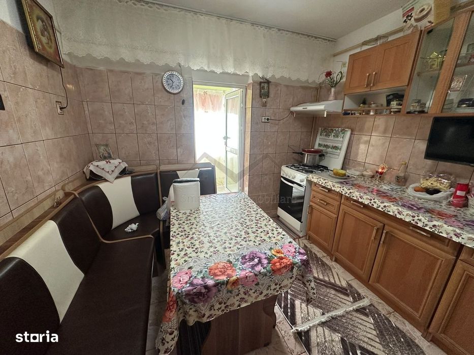 Apartament  3 camere decomandat tomesti