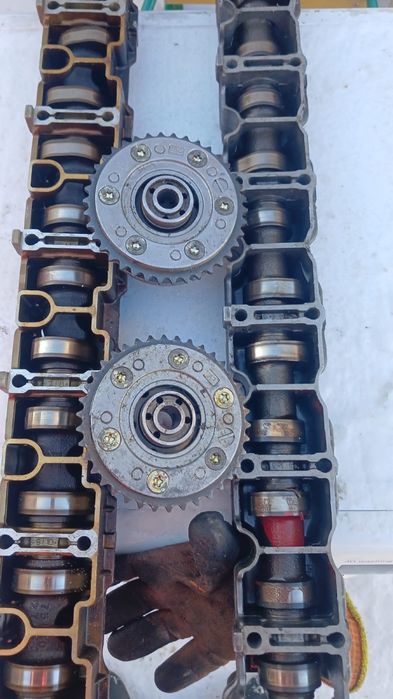 Продам распредвалы с постелями в сборе