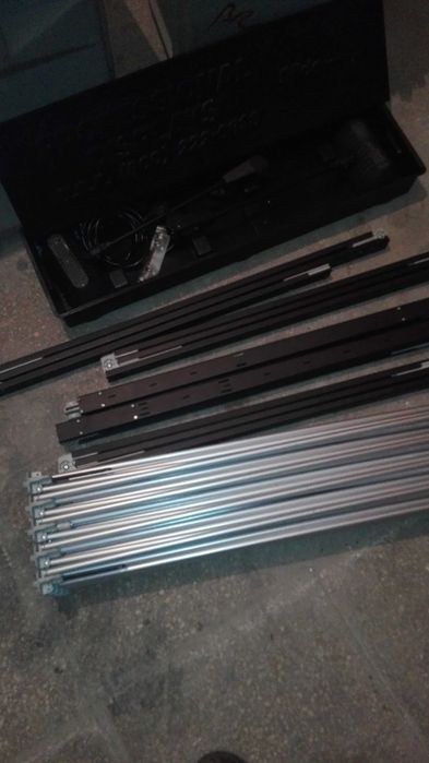 Panou expozitional tip Paianjen Made in USA mese sampling