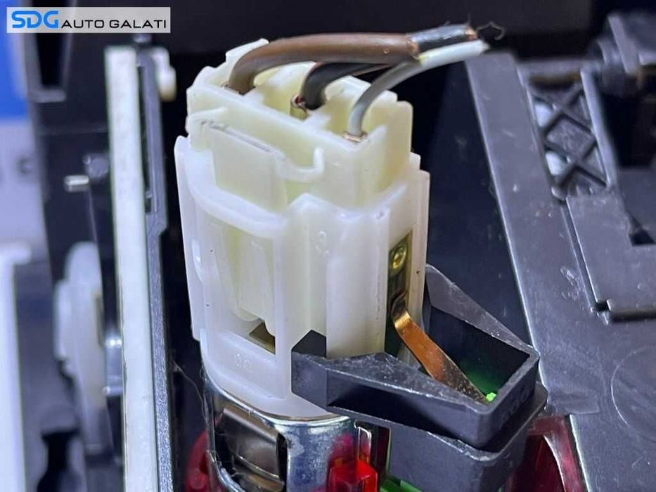 Scrumiera Completa cu Bricheta VW Golf 6 2008 - 2013 Cod 5K0863475A 5K0857961  [L9232]