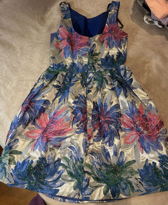 Луксозна рокля за специални поводи