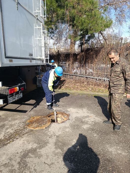 Kanalizatsiya quvurlarini sifatli Va Xamyonbop narxlarda tozalash 24/7