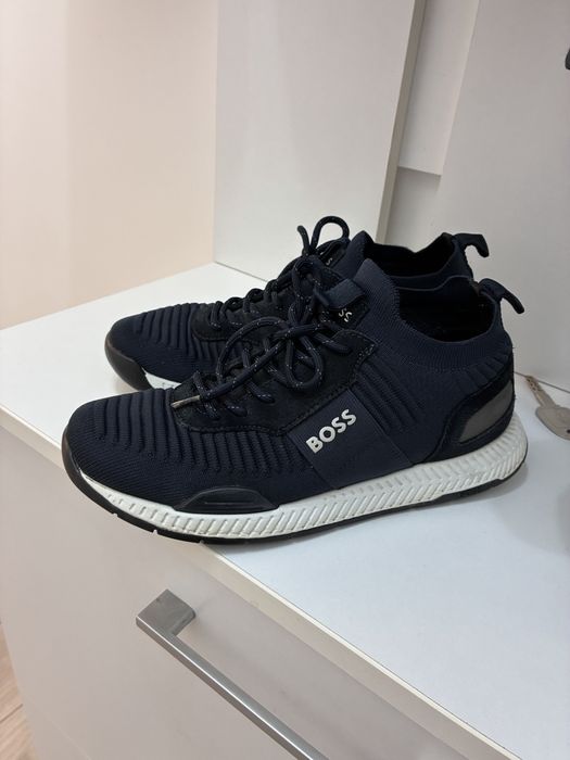 Adidasi boss  barbati