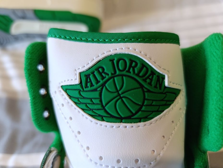 Кецове Nike Air Jordan 2 Retro