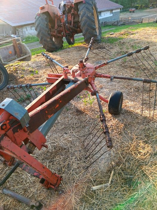 Vând diferite utilaje agricole sau schimb cu animale