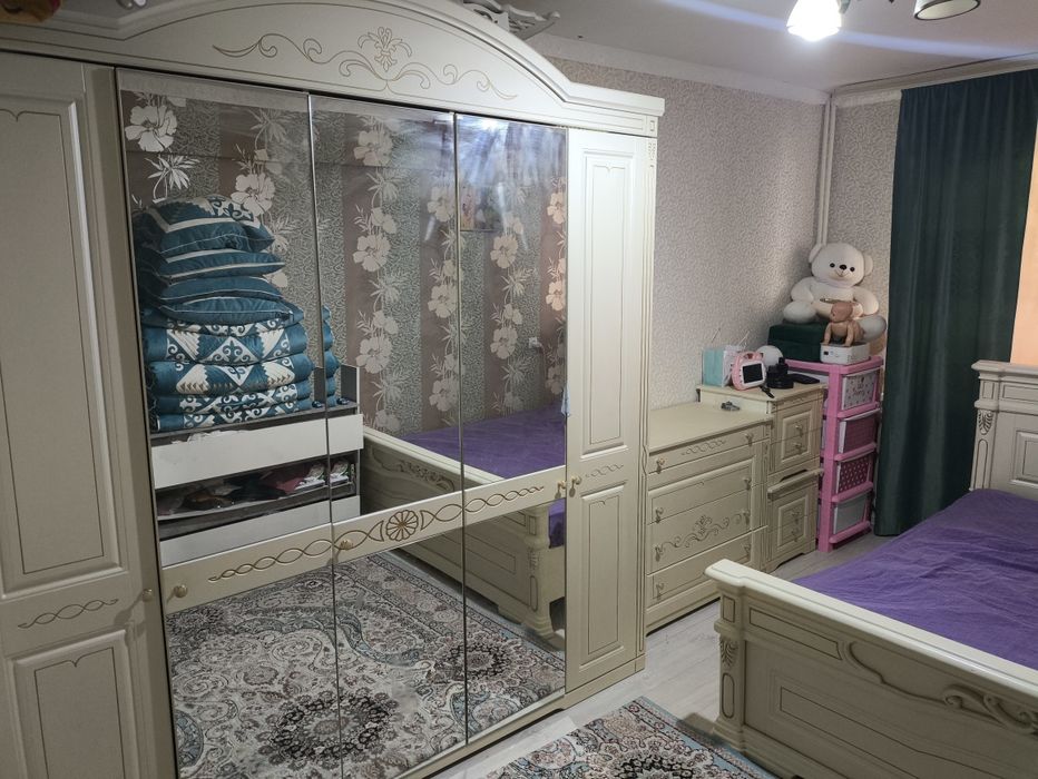 Спальный гарнитур