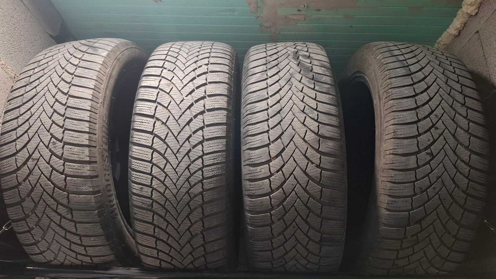 Зимни гуму Bridgestrone Blizzak 235/50/20