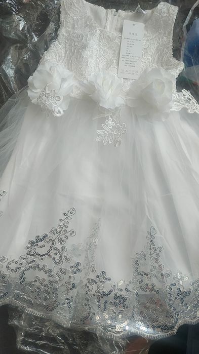 Продам новое платье