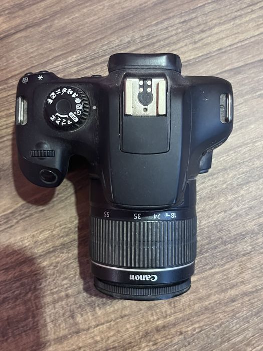 Canon EOS 4000D + обектив 18-55 mm