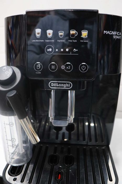 Кафеавтомат Delonghi Magnifica Start ECAM220.91.B LatteCrema