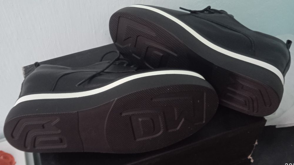 Продам туфли,  женские.