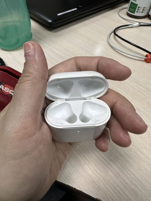 Apple AirPods 2 (Lightning)