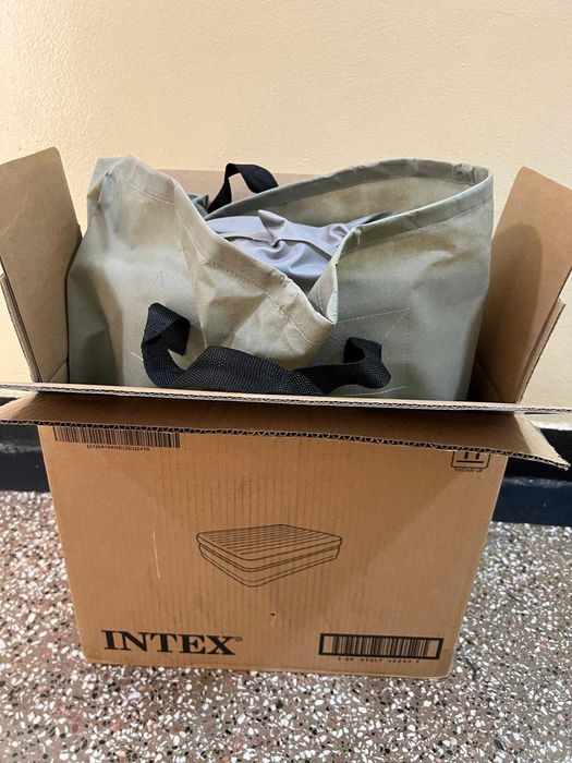 Vand saltea gonflabilă Intex