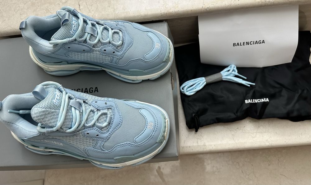 Adidasi Balenciaga triple s marimea39