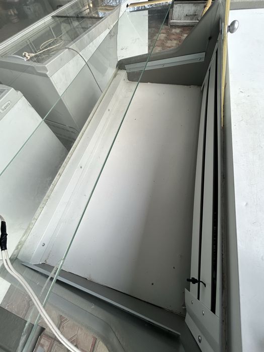 Продам витрины холодильник