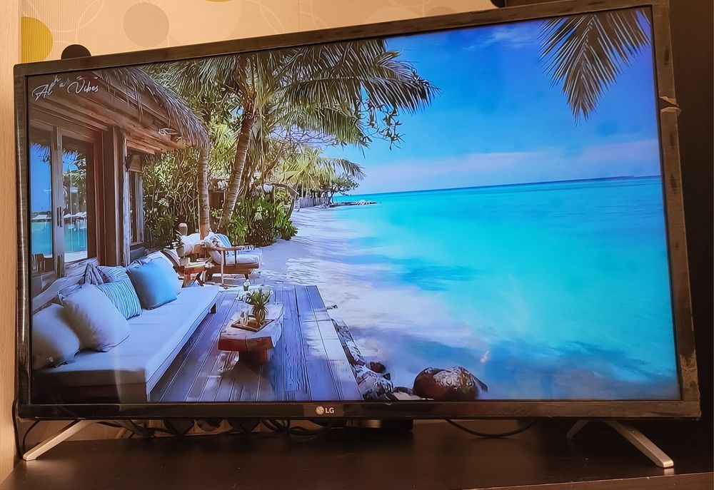 Чисто нов LG 32" Smart Full HD tv