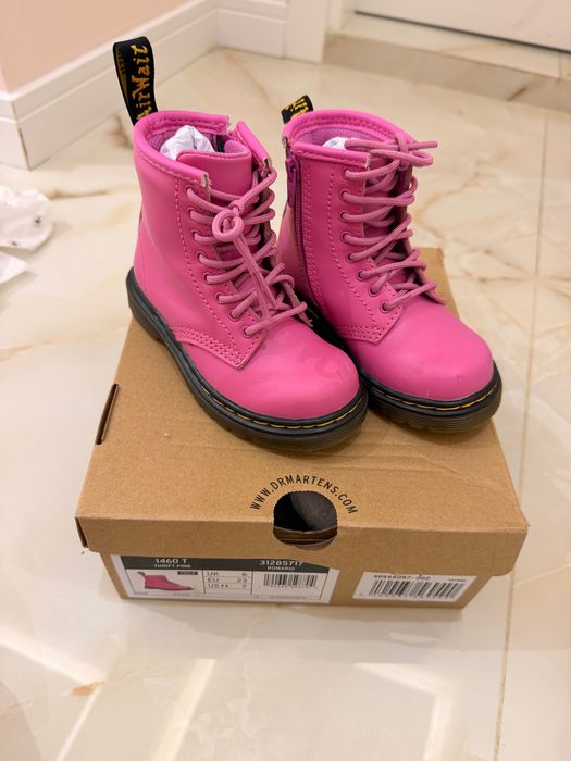 Детски боти Dr Martens