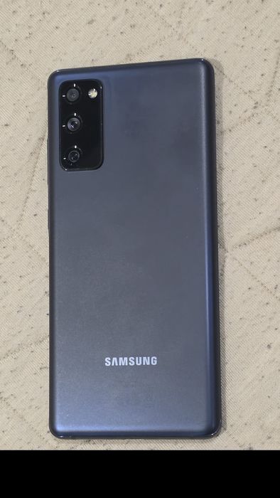 Vând telefon Samsung s20 Fe