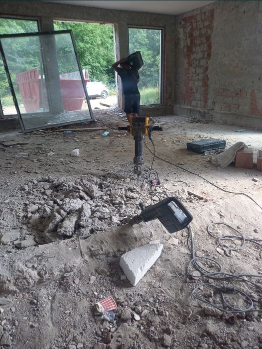 Demolari/Curățări/ Debarasare moloz