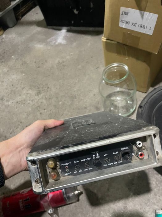 Саббуфер с усилитель и накопитель