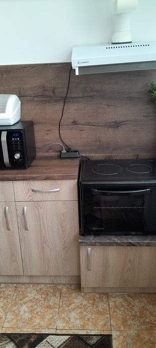 Продавам боксониера   срещу  Парк Мол