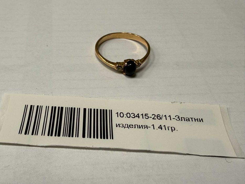 Златен дамски пръстен с камък - 1.41гр.