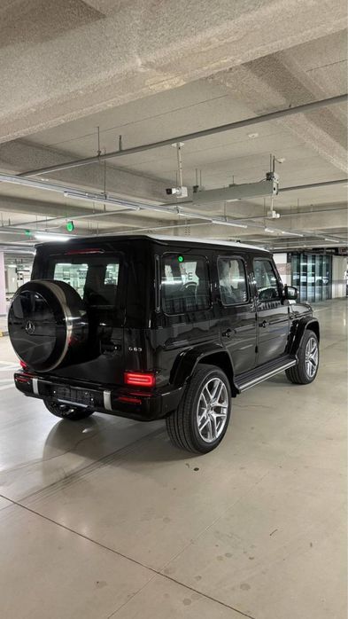 Комплект оригинальных дисков с баллонами от Mercedes-Benz G63 AMG