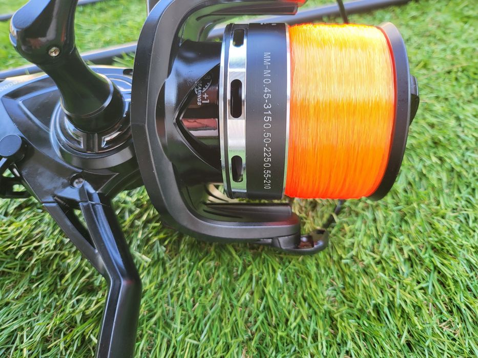 Въдици FL Ultra Team Carp +макари   Black  Force  8000