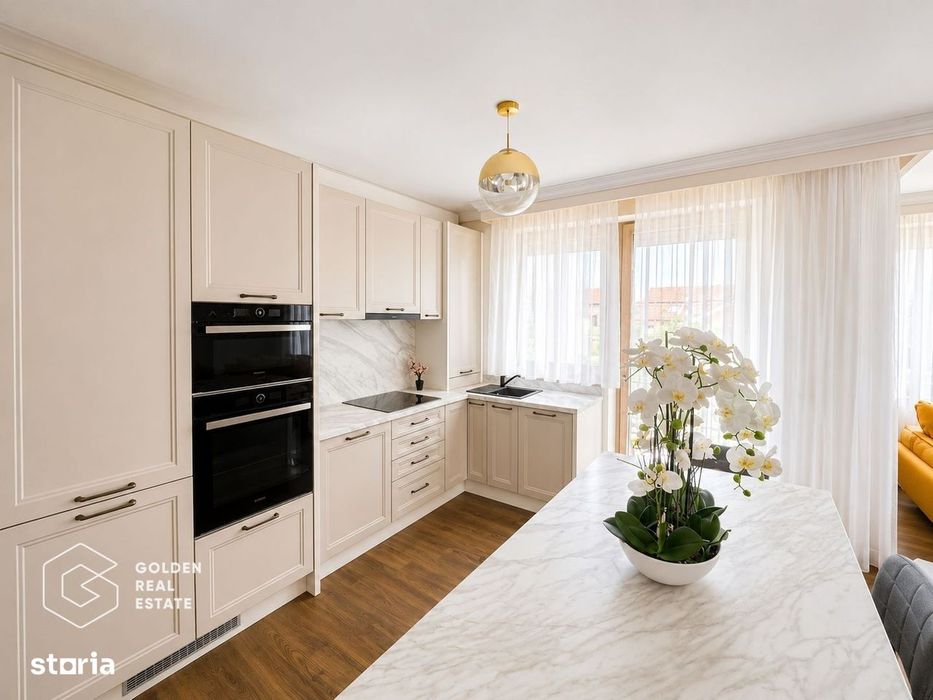 Apartament premium, zona Subcetate, 3 camere, 2 bai, loc parcare, sala