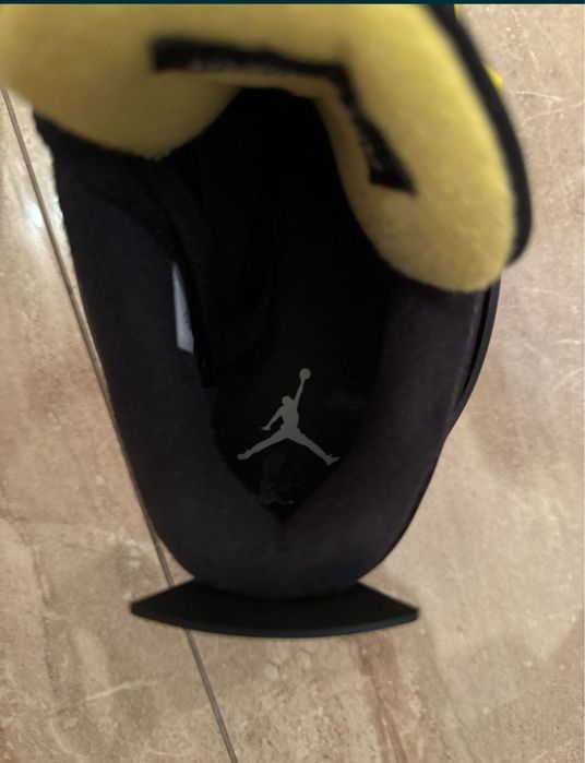 Jordan 4 Yellow Thunder