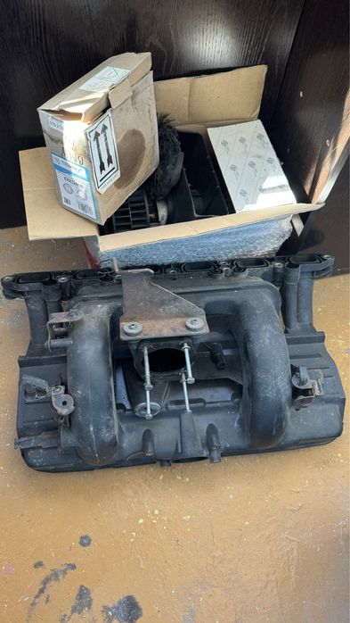 Впускной коллектор M52B28TU