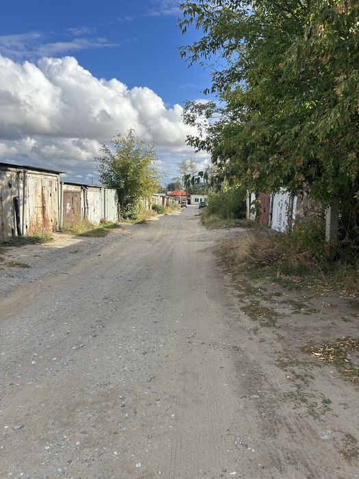 Продам гараж 11 общ 1 ряд