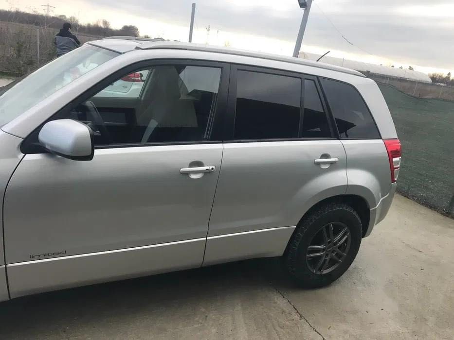 Suzuki grand Vitara 4*4.  1.9DDSI + set de jante aliaj cu anvelope iarnă noi + un set anvelope off road
