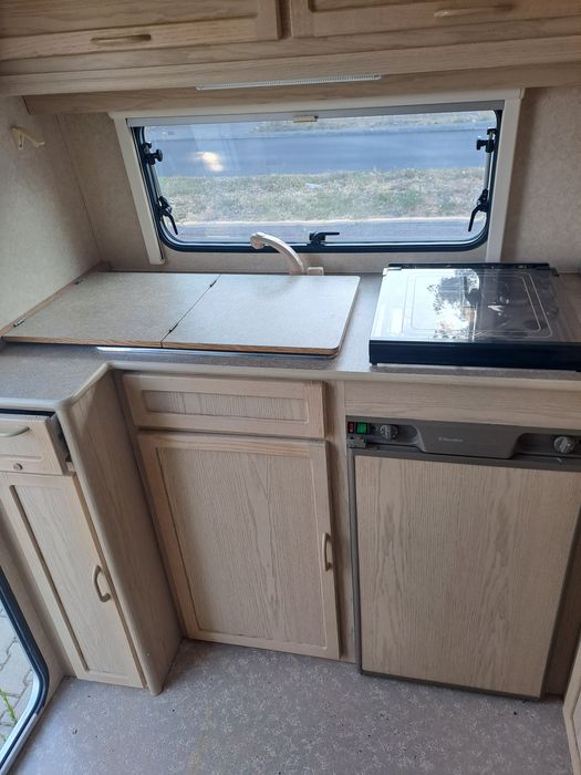 Продавам Каравана в перфектно състояние плюс форселт